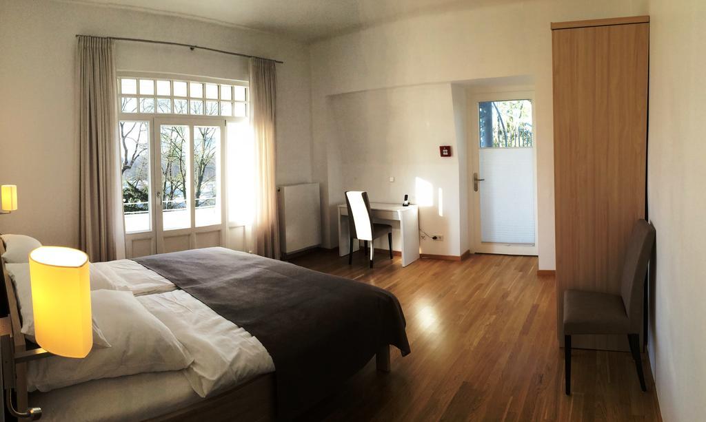 Appartements Am Kurpark Bad Pyrmont Ngoại thất bức ảnh
