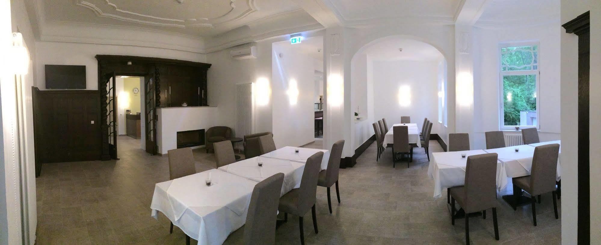 Appartements Am Kurpark Bad Pyrmont Ngoại thất bức ảnh