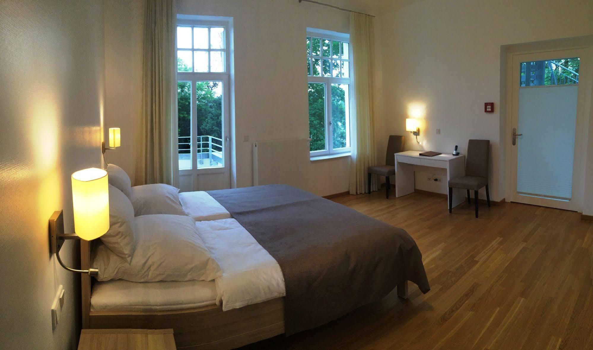 Appartements Am Kurpark Bad Pyrmont Ngoại thất bức ảnh